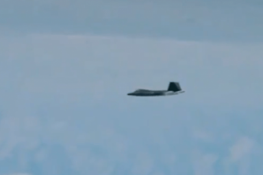 СМИ заявили о полётах американских F-22 над Чукоткой.