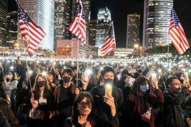Bloomberg: США продает недвижимость в Гонконге из-за напряженности в отношениях с КНР