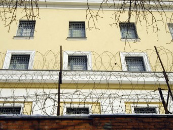 Актеры, режиссеры и правозащитники попросили Путина освободить арестантов
