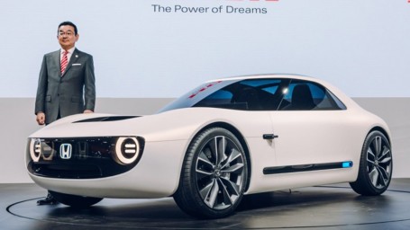 Появились данные о модификациях и ценниках на новый ситикар Honda e