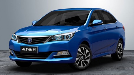 Changan рассекретил третью новинку для российского авторынка